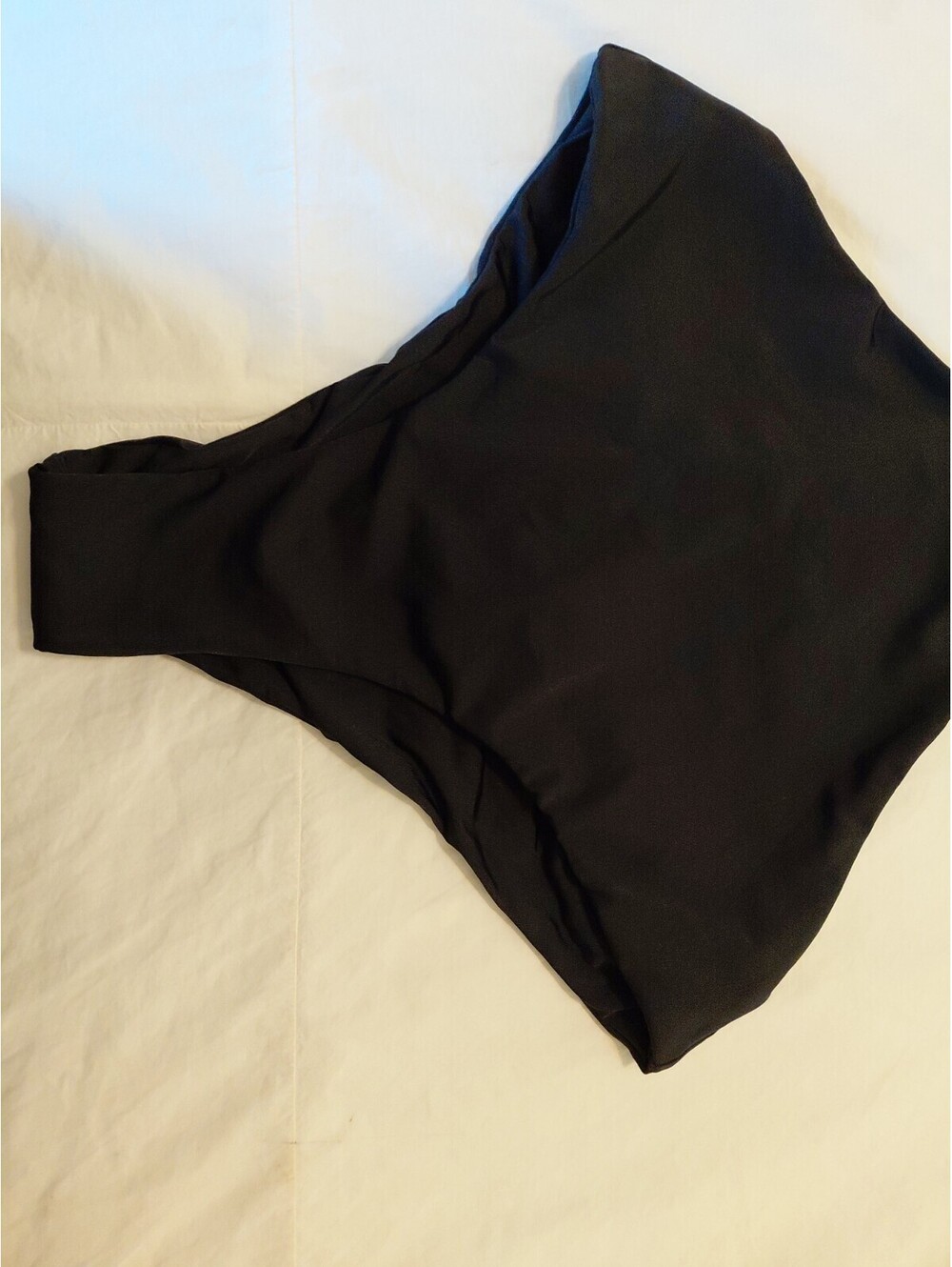 Beach Bunny 1 Piece Bathing Suit Black Siz M Excellent Condition #254 - Picture 2 of 8